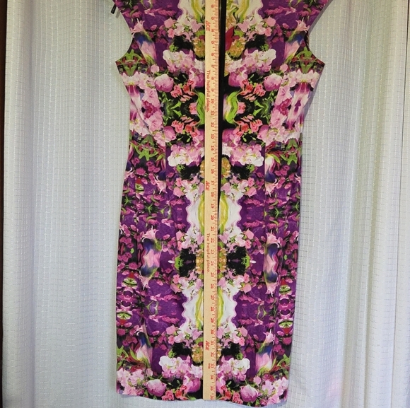 The MAGGY LONDON Sheath Dress in Size 14 Great For Easter - Picture 5 of 7